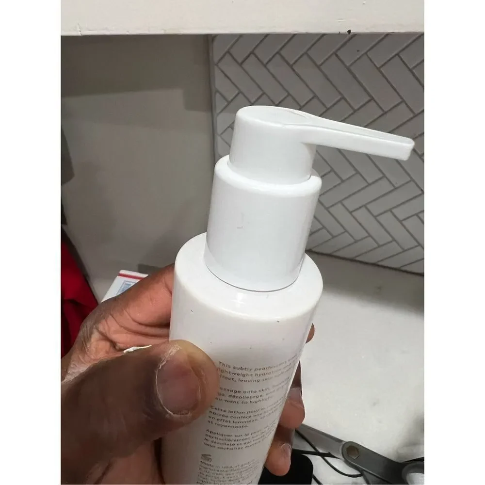 beautycounter body glow illuminating lotion 100ml - Picture 5 of 7